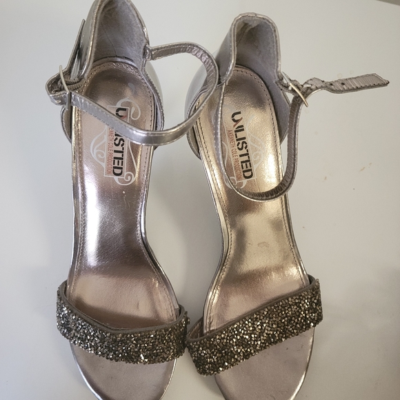 Shoes 9.5 M - Picture 2 of 5